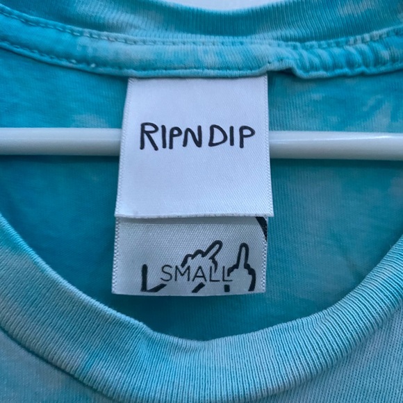 t shirt - Picture 2 of 3